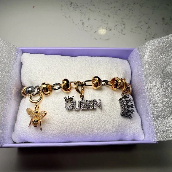 SOLD Bomb Party The Queen Bee Charmelier Bracelet - Picture 2 of 3